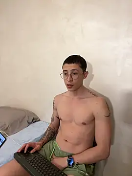 sebas 1122 online show from May 26, 2026, 7:32 pm