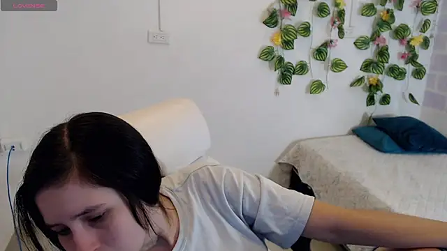 tania sweet   online show from October 9, 2025, 3:21 pm