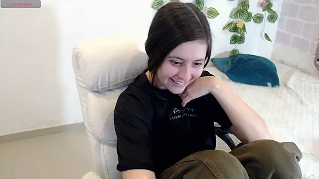 tania sweet   online show from October 19, 2025, 12:06 pm