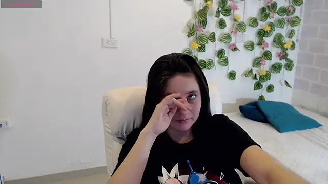 tania sweet   online show from December 17, 2025, 4:13 pm