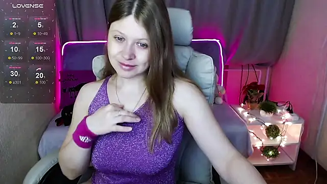 alekasamui online show from December 19, 2024, 9:28 pm