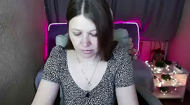 alekasamui online show from January 29, 2025, 12:43 am