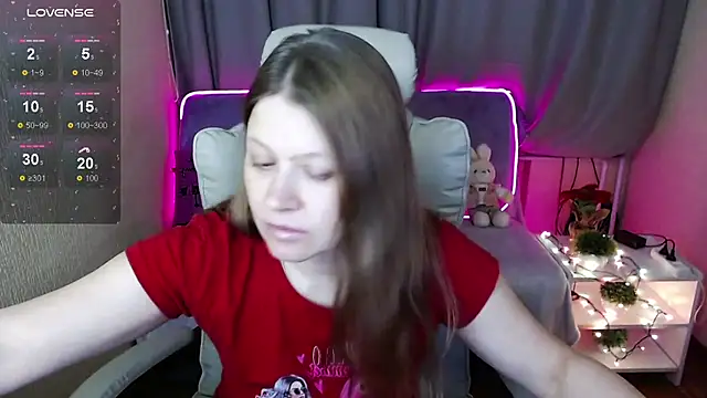 alekasamui online show from February 3, 2025, 2:36 am