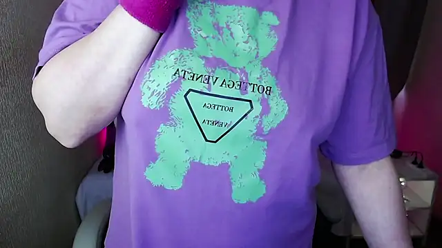 alekasamui online show from February 21, 2025, 5:02 am