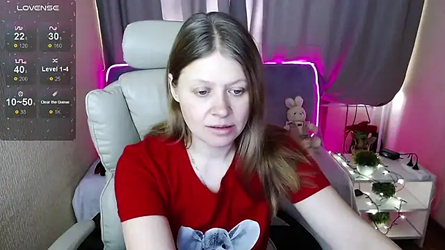 alekasamui online show from February 25, 2025, 4:46 am