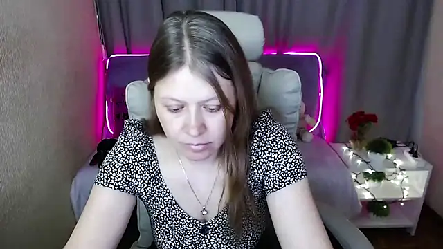 alekasamui online show from March 11, 2025, 1:37 am