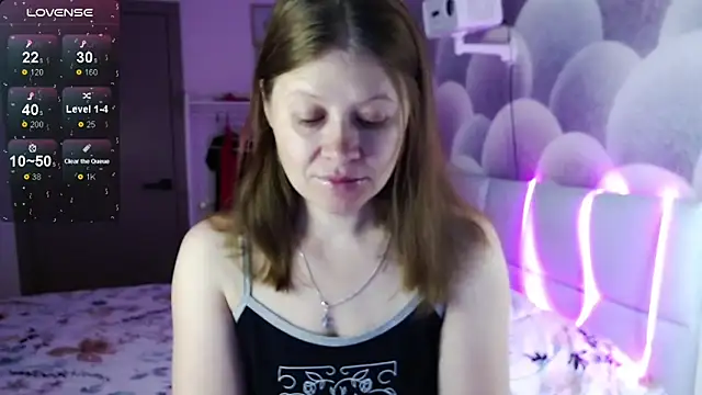 alekasamui online show from October 22, 2025, 9:14 pm