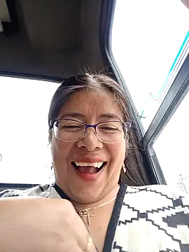 Snapshot of __valentina18 chatting on December 28, 2024, 4:20 pm valentina18 online show from December 28, 2024, 4:20 pm