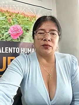 Snapshot of __valentina18 chatting on February 10, 2026, 1:15 pm valentina18 online show from February 10, 2026, 1:15 pm