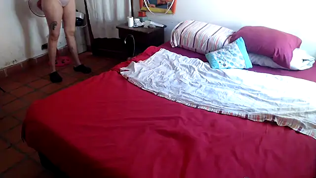 deftoolceles online show from October 9, 2025, 3:43 pm