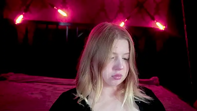 Tinker Belll online show from November 15, 2025, 7:54 pm