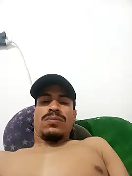 Snapshot of Qlolko chatting on October 19, 2025, 12:39 pm Qlolko online show from October 19, 2025, 12:39 pm