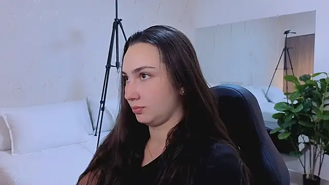 ava blue online show from February 16, 2026, 7:43 pm