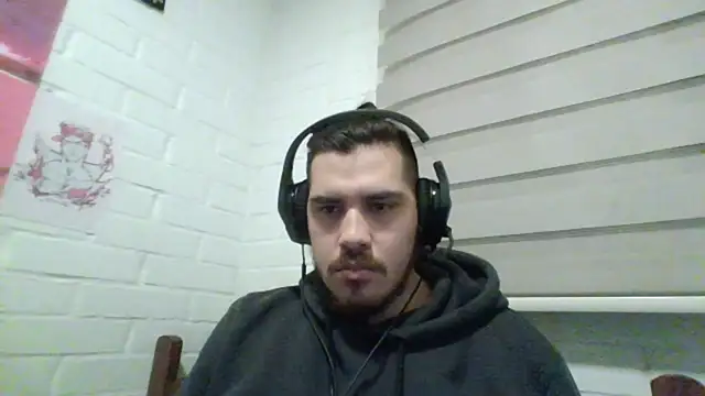 Snapshot of hung_weeb chatting on November 1, 2025, 12:56 am hung weeb online show from November 1, 2025, 12:56 am