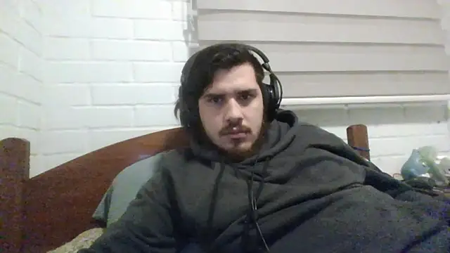 Snapshot of hung_weeb chatting on June 18, 2026, 3:29 am hung weeb online show from June 18, 2026, 3:29 am