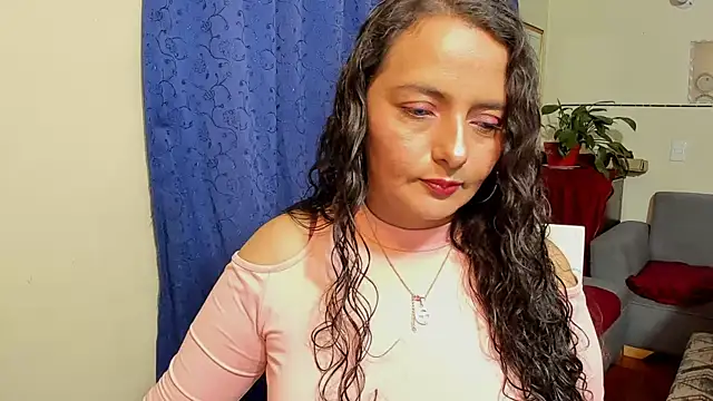 emma luxy online show from September 27, 2025, 11:21 pm