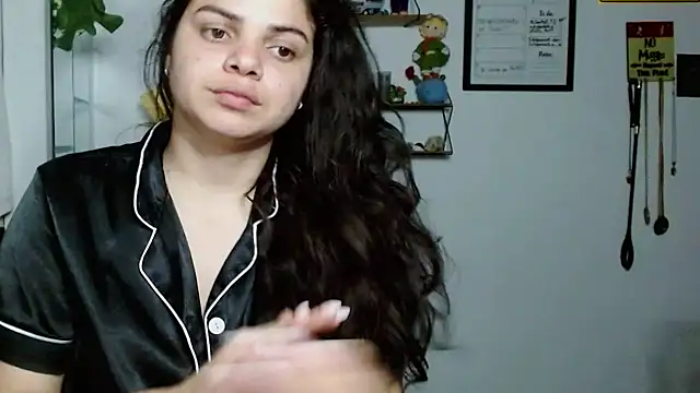 Nikkykora15 online show from September 30, 2025, 1:10 am