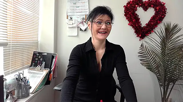Snapshot of City_Kat chatting on January 15, 2025, 4:00 pm City Kat online show from January 15, 2025, 4:00 pm