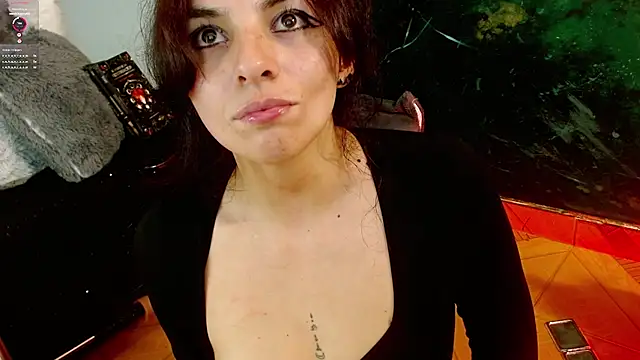 julieth sex1 online show from March 30, 2026, 12:39 pm