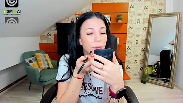 Snapshot of EmillyTaylor chatting on January 30, 2025, 4:37 am EmillyTaylor online show from January 30, 2025, 4:37 am
