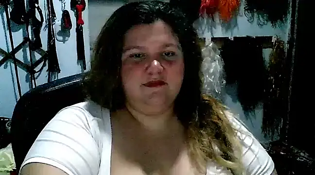 Snapshot of squirt322bbw chatting on February 16, 2025, 11:05 pm squirt322bbw online show from February 16, 2025, 11:05 pm