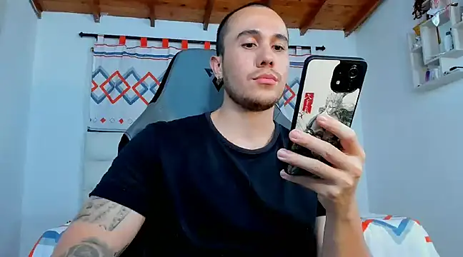 juan  jimenez online show from March 19, 2025, 4:14 am