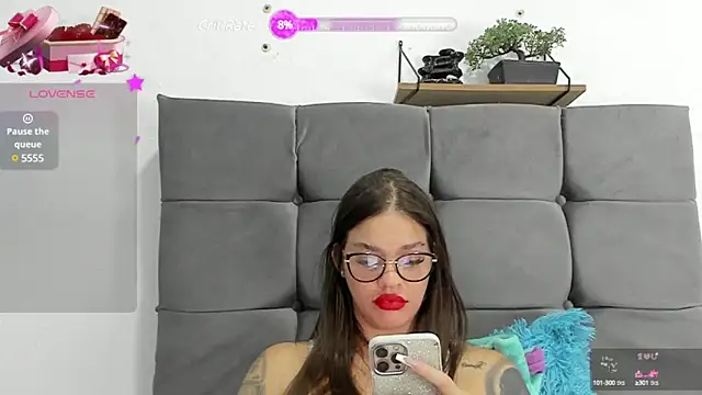 Snapshot of zoe69x chatting on January 22, 2025, 5:05 am zoe69x online show from January 22, 2025, 5:05 am