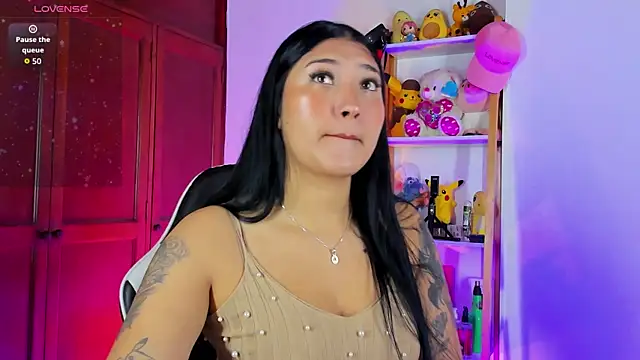 eymy-hadid online show from September 29, 2025, 4:12 pm