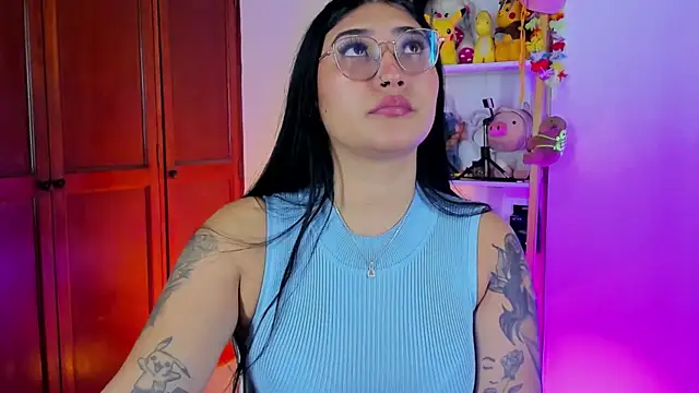 eymy-hadid online show from December 21, 2025, 9:00 pm