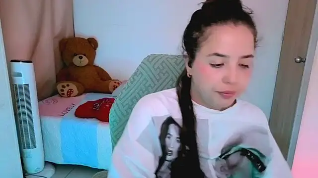  alicia z online show from April 10, 2026, 6:12 pm