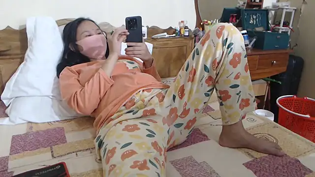 Beauty Asian Tina online show from December 21, 2025, 7:37 am