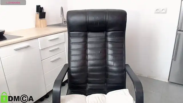 DollySun online show from April 23, 2026, 7:09 am