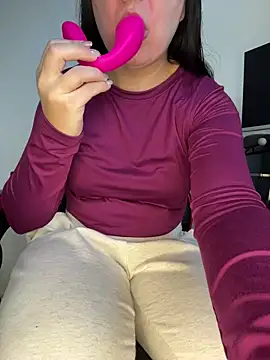 ImpressYouDaily online show from November 12, 2025, 6:52 pm