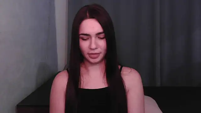 Snapshot of HannahMeid chatting on December 9, 2024, 8:23 pm HannahMeid online show from December 9, 2024, 8:23 pm