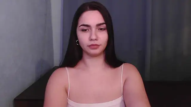 Snapshot of HannahMeid chatting on December 10, 2024, 8:27 pm HannahMeid online show from December 10, 2024, 8:27 pm