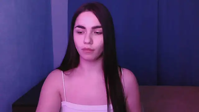 Snapshot of HannahMeid chatting on January 6, 2025, 7:35 pm HannahMeid online show from January 6, 2025, 7:35 pm