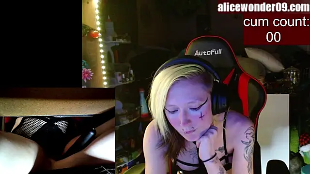 alicewonder09 online show from January 29, 2025, 4:36 am