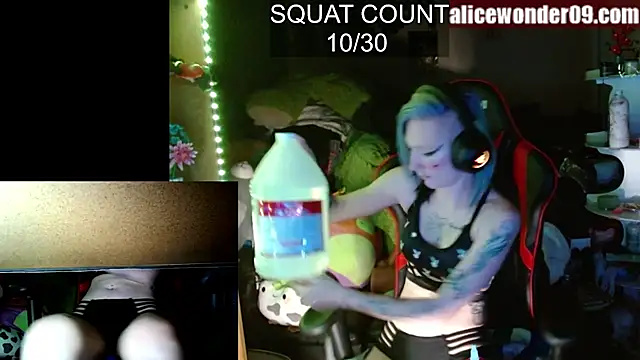 alicewonder09 online show from February 16, 2025, 5:04 am