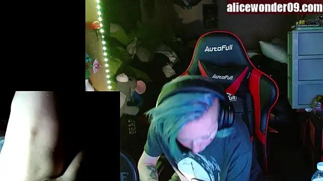 alicewonder09 online show from February 26, 2025, 4:58 am