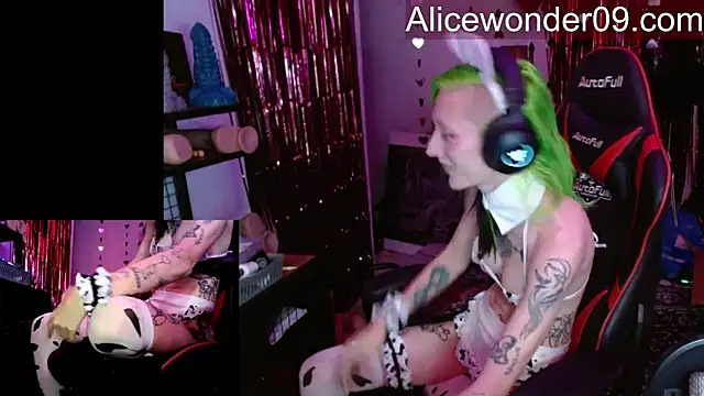 alicewonder09 online show from January 10, 2026, 3:41 am