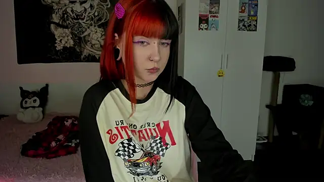 Snapshot of t0riayun0 chatting on February 24, 2025, 1:24 am t0riayun0 online show from February 24, 2025, 1:24 am