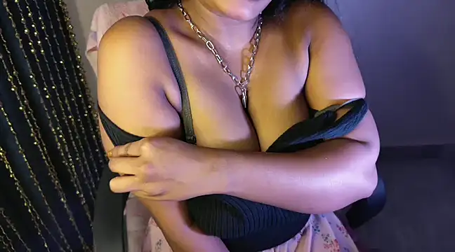 Snapshot of Your_Devika chatting on January 10, 2025, 11:00 am Your Devika online show from January 10, 2025, 11:00 am
