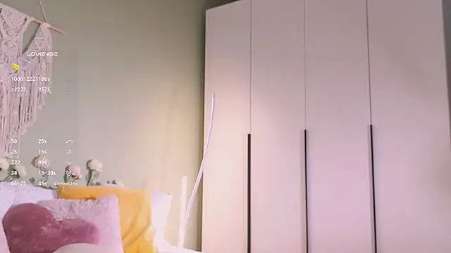 Snapshot of Rinas_secret chatting on October 4, 2025, 10:24 am Rinas secret online show from October 4, 2025, 10:24 am