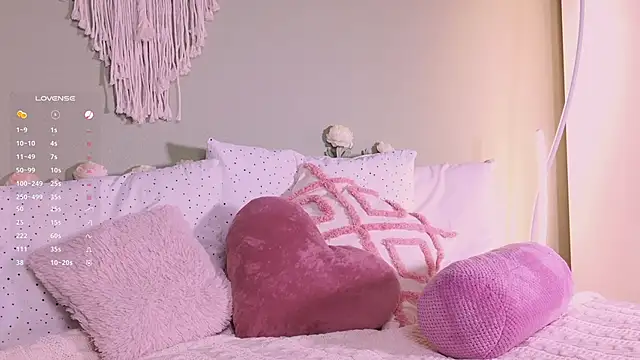 Snapshot of Rinas_secret chatting on October 15, 2025, 7:19 am Rinas secret online show from October 15, 2025, 7:19 am