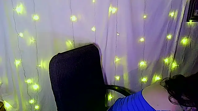 Victoria Marks online show from October 19, 2025, 3:23 pm