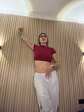 Sarasanders 4 online show from February 20, 2026, 3:36 am