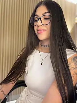 Sarasanders 4 online show from March 31, 2026, 2:46 am