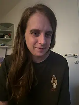 LadyChantale online show from March 5, 2026, 6:42 am