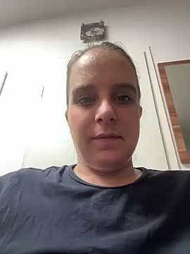 LadyChantale online show from April 14, 2026, 5:13 am