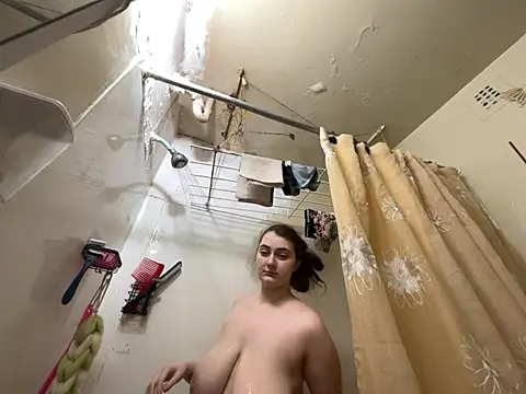 Snowbunnycake 131 online show from January 6, 2026, 3:38 pm